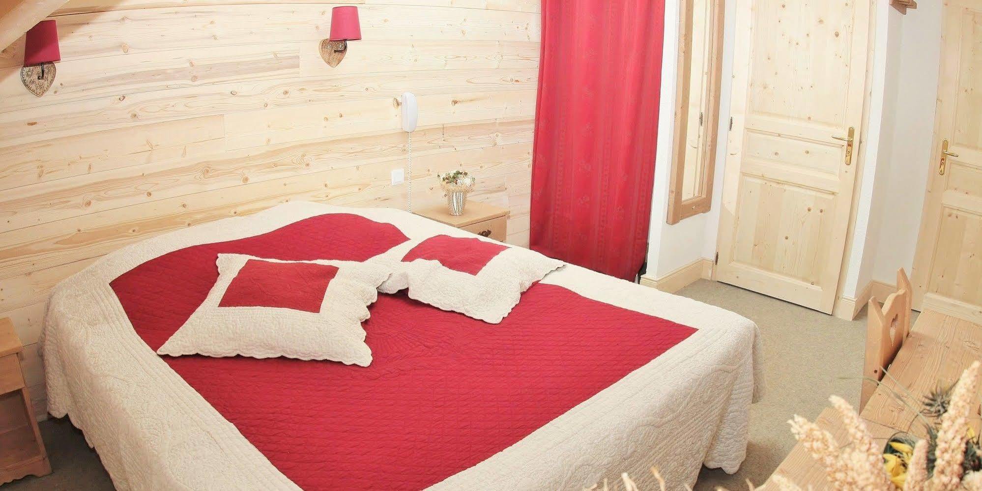 Hotel Lac Bleu 1650 Saint-François-Longchamp Kültér fotó